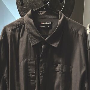 Slightly used men’s business casual shirt.